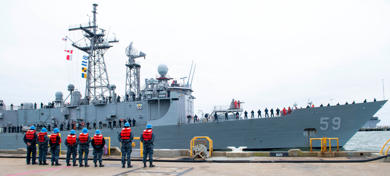 Illustration for article titled End Of The 'Ghetto Navy' Is In Sight As Last USN Frigate Cruise Begins